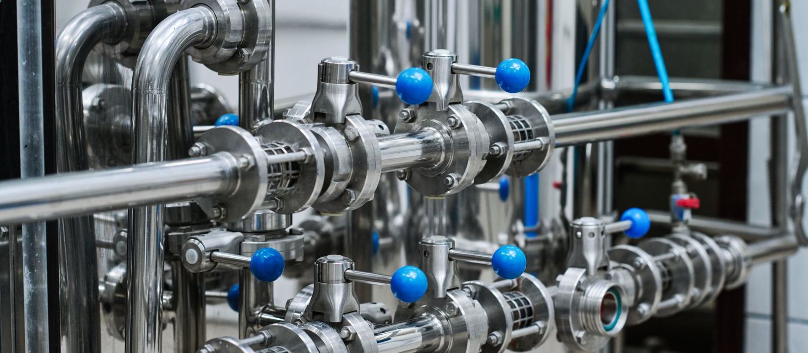 Stainless steel process piping with valves